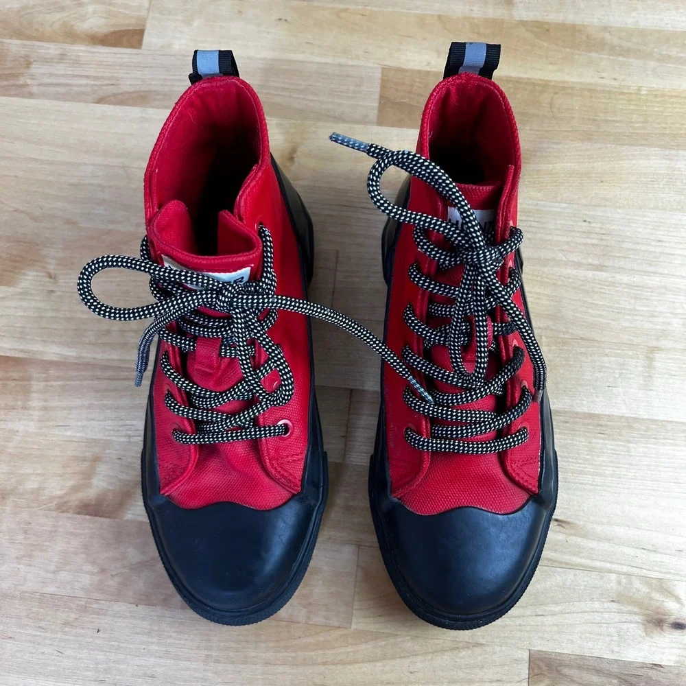 Hunter‎ for Target Sneakers High Top Canvas Rubber Dipped Red Kids Size 2
